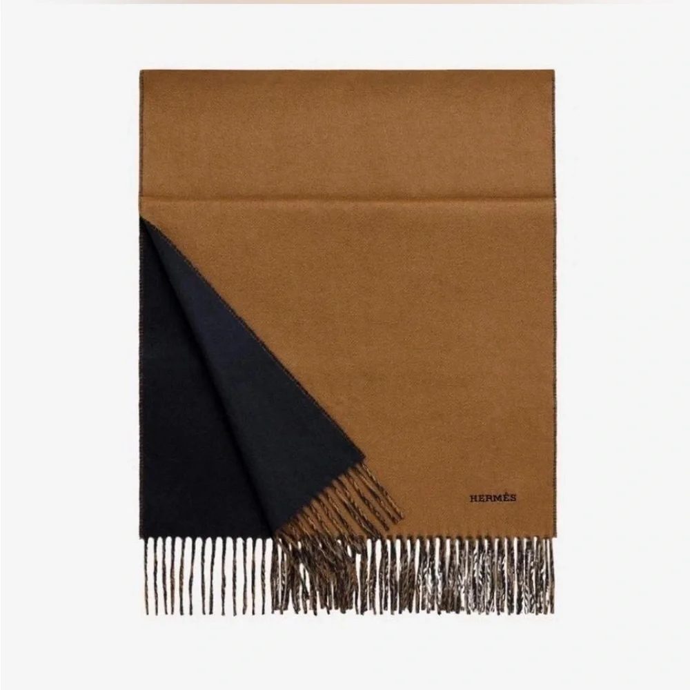 Hermès Unisex Recto-Verso Cashmere Scarf
